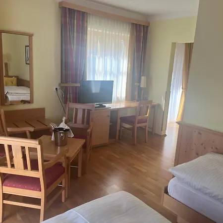Inn Grossschedl Zum Kramerwirt 3*