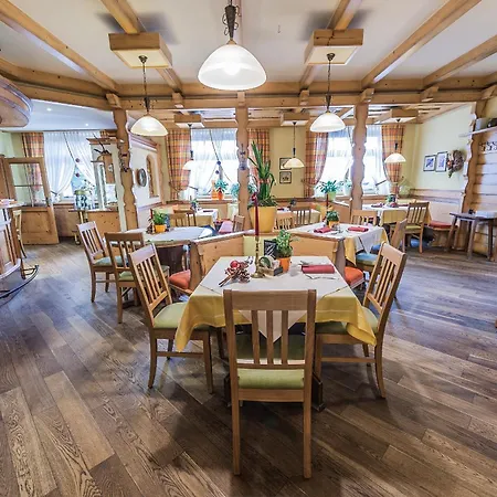 Mini-hôtel Grossschedl Zum Kramerwirt 3*